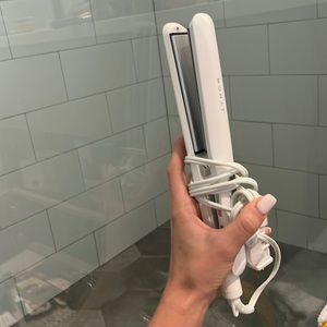 Brand new hair straightener